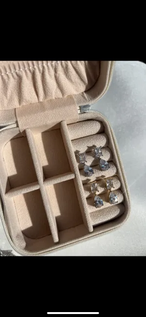 Charlotte - Gold Earring