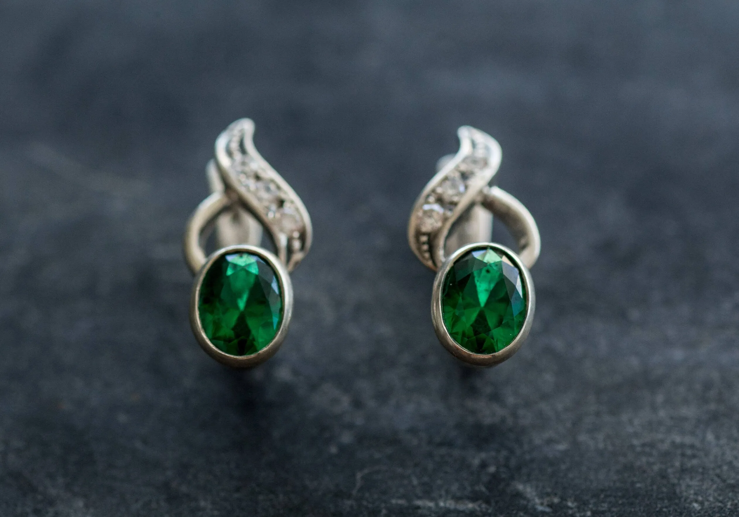Classy Emerald Earrings - Green Drop Earrings - Sparkly Bridal Earrings