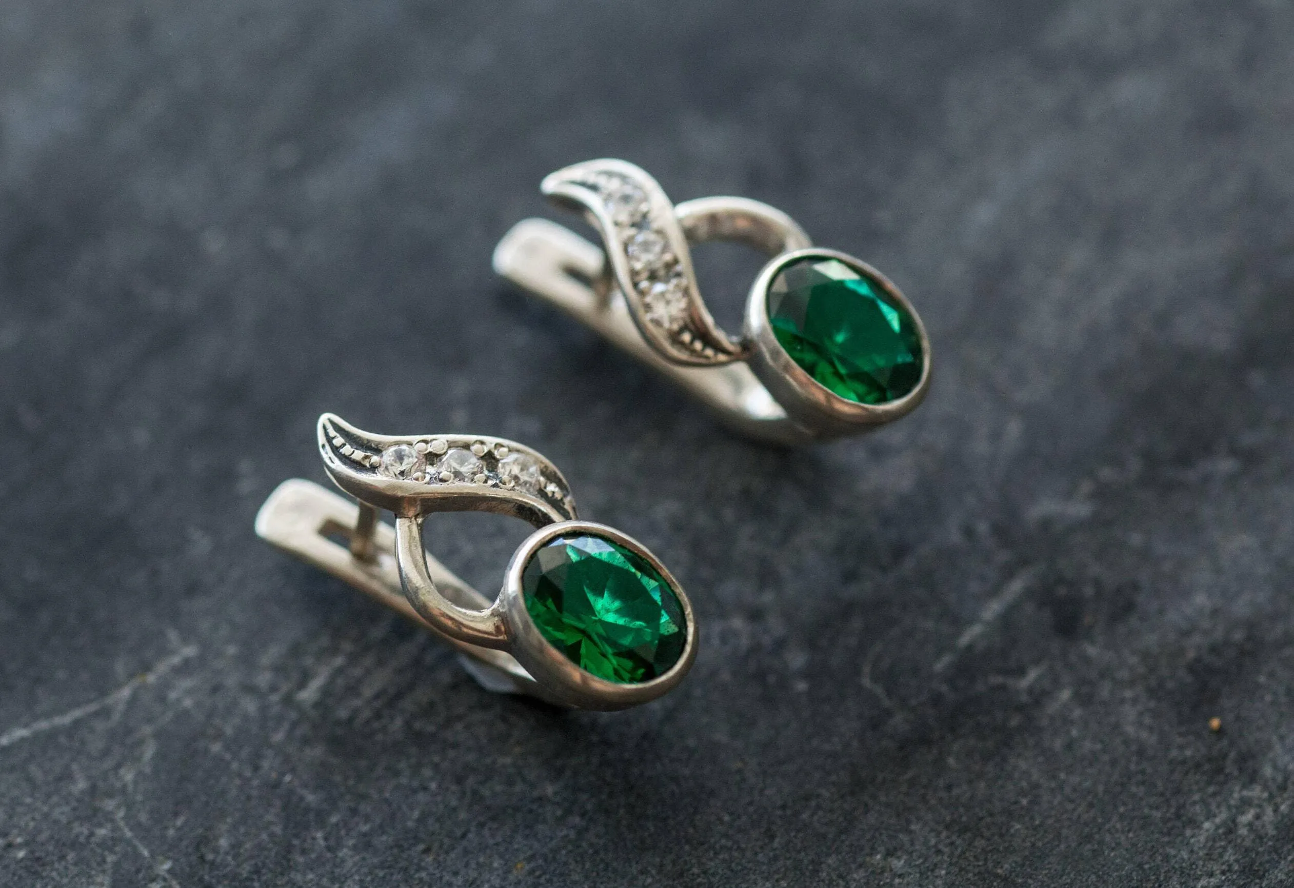 Classy Emerald Earrings - Green Drop Earrings - Sparkly Bridal Earrings