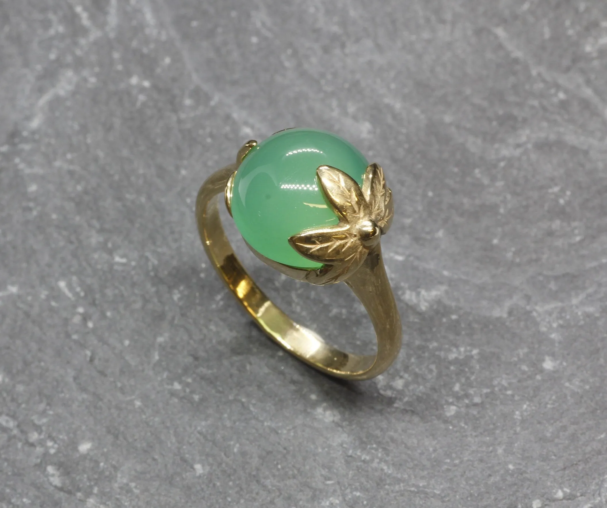 Emerald Gold Ring - Leaf Ring, May Birthstone Ring, Vintage Leaf Ring