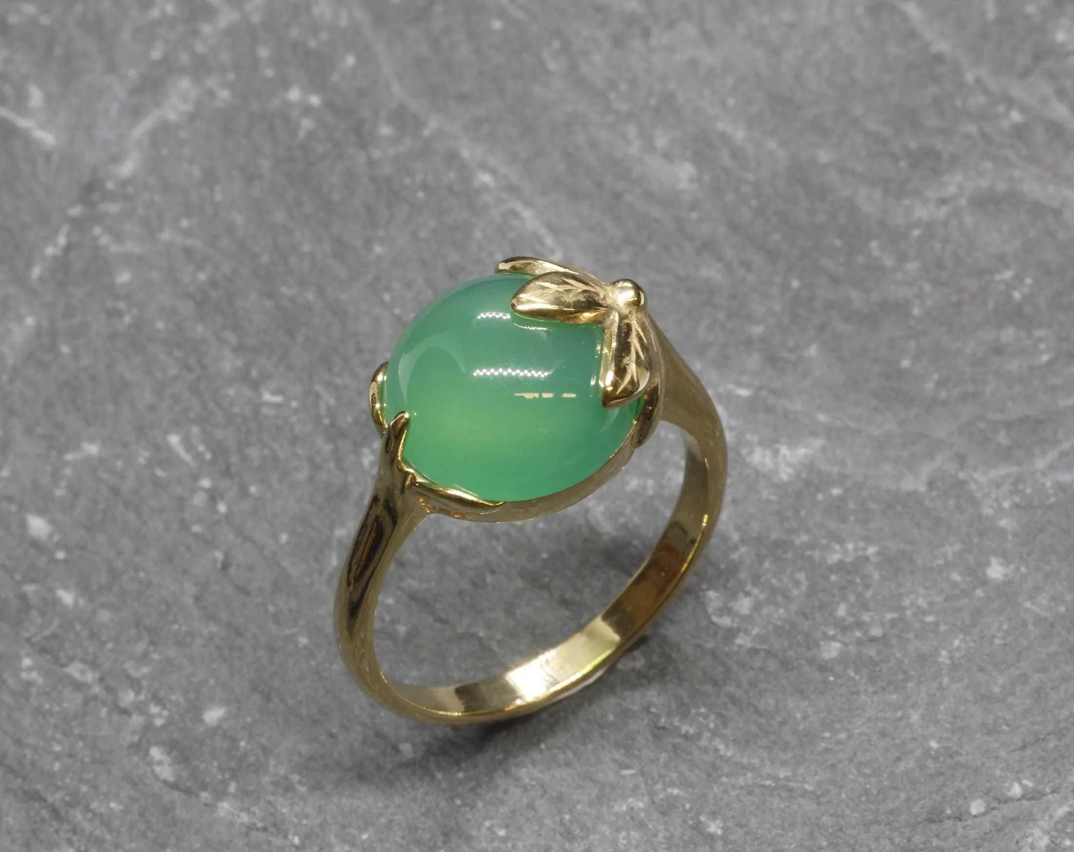 Emerald Gold Ring - Leaf Ring, May Birthstone Ring, Vintage Leaf Ring