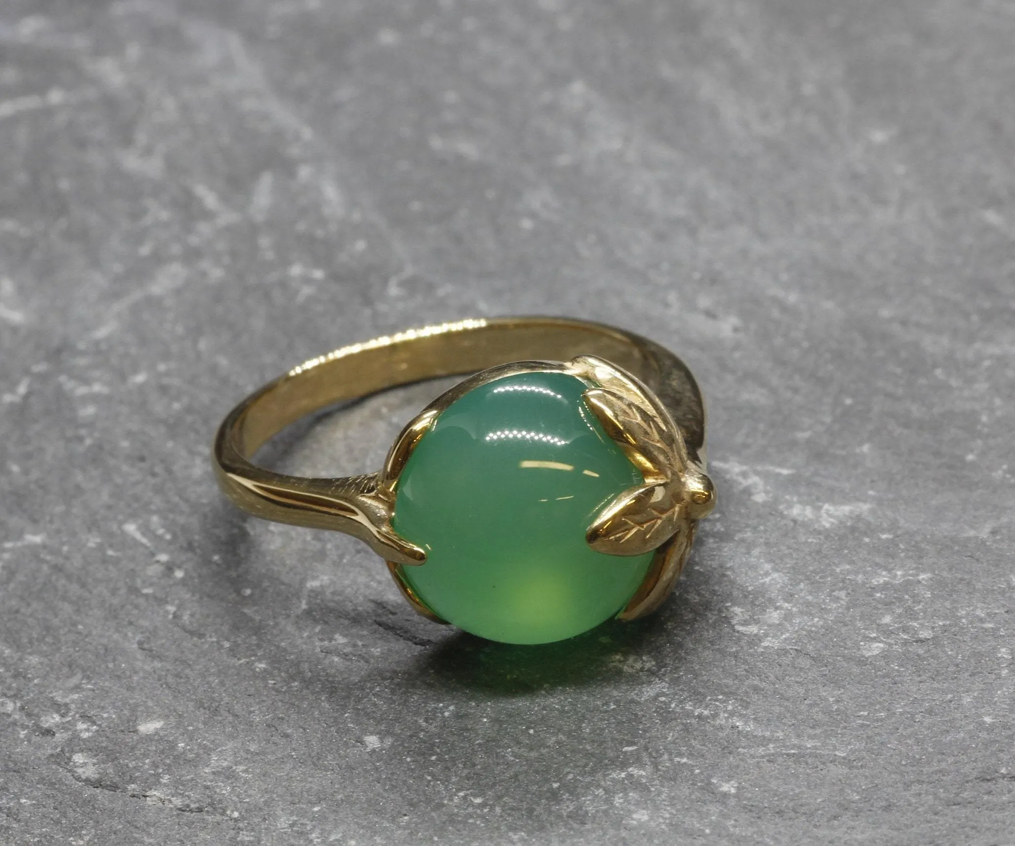 Emerald Gold Ring - Leaf Ring, May Birthstone Ring, Vintage Leaf Ring