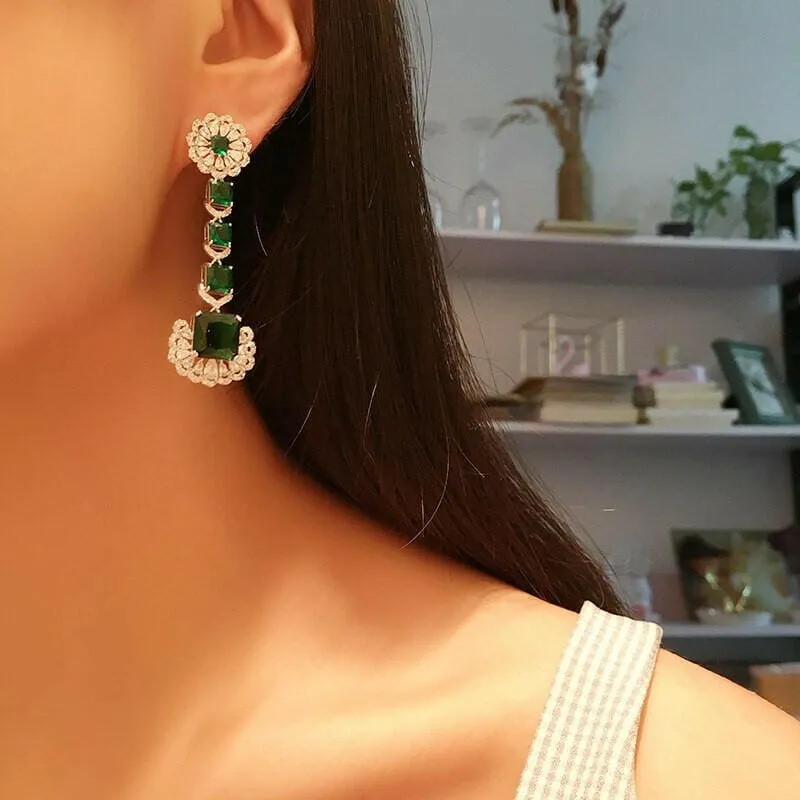 Luxurious Green Square Earrings with Emerald and Diamond Elegance