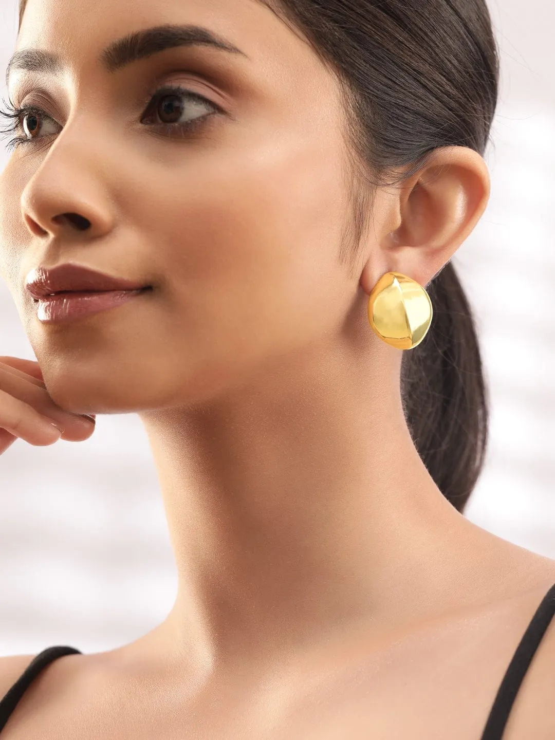 Rubans Voguish Rhodium Plated Leaf Motif Contemporary Stud Earring